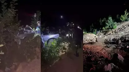 Otomobîl di firanekê de çû xwarê û 5 kes mirin