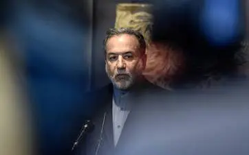 عێراقچی : سیاسەتی دەرەوەی ئێران لە دەستی خامنەیی دایە