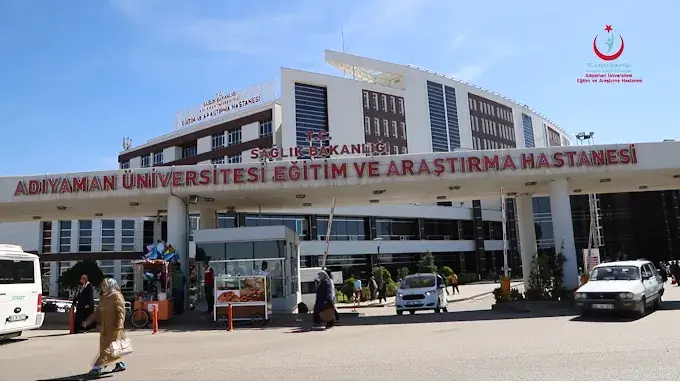 Mînîbusê li dîreka elektrîkê xist û 8 kes birîndar bûn