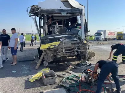 Li Qoserê tirekî û otobus li hev ketin: 10 kes birîndar bûn