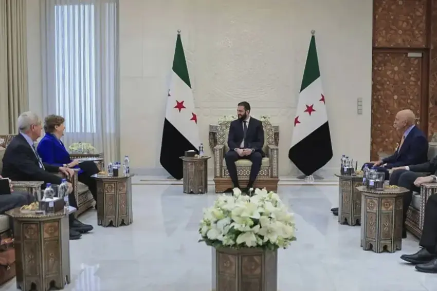 /haberresimleri/2025829/pist-serdana-sam-endam-n-kongresa-amer-k-r-sa-sra-l-sermezar-kirinheadLine.webp