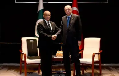 Erdogan bi Serokwezîrê Pakistanê re civiya