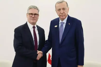 Recep Tayip Erdoğan bi serokwezîrê Îngîltere bi Starmer re axifî