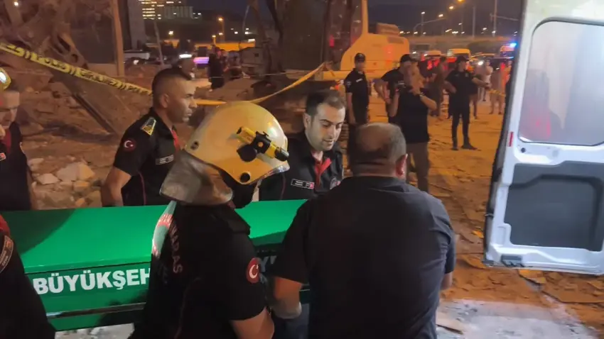 Li Maraşê operatorê ku apartmana xesar dîtibû hildiweşand, di bin enqazê de can da