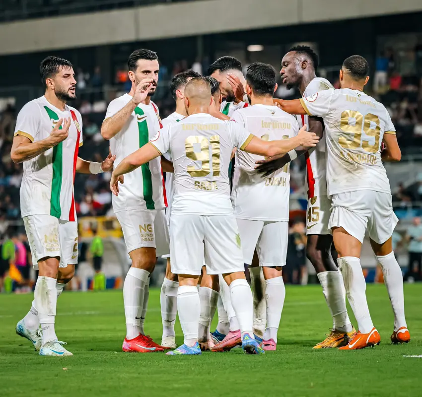 Amedspor, Adana Demirspor’u 8 golle rahat geçti