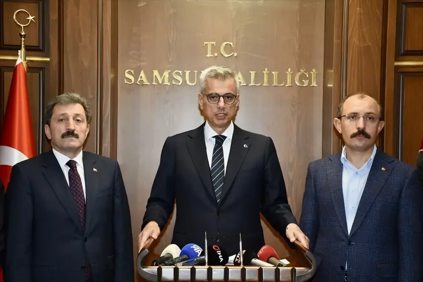 Wezîrê tenduristiyê yê Tirkiyê: Di Êlûnê de 17 hezar xebatkarên tenduristiyê bigrin îş