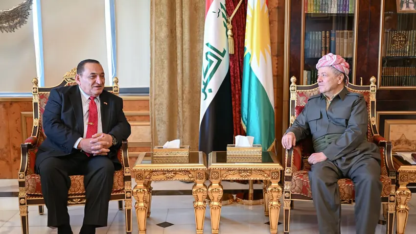 /haberresimleri/2025915/mesud-barzani-abd-den-gelen-suryani-heyetle-gorustuheadLine.webp