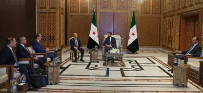 ئەحمەد ئەلشەرع لەگەڵ ئیبراهیم کالین سەرۆکی هەواڵگری تورکیا لە دیمەشق سووریا کۆبووەوە