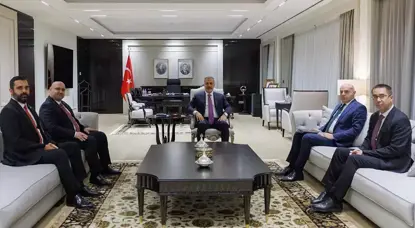 Hakan Fidan serokê Eniya Turkmenan yê Iraqê Ağaoğlu qebûl kir