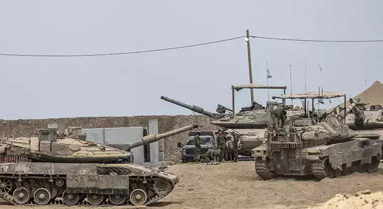 İsrail askeri araçları, Gazze merkezine doğru ilerliyor