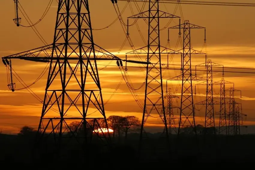 Tirkiyeyê elektrîk li ser Iraqê qut kir