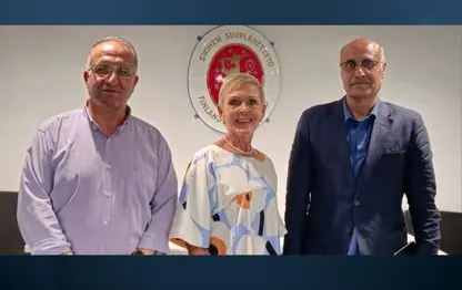 Rojava yetkilisi ile Finlandiya Büyükelçisi bir araya geldi