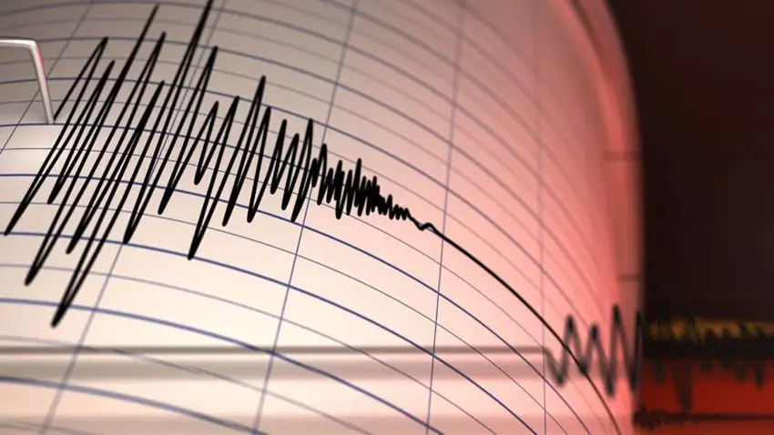 Balıkesir'de endişelendiren deprem!