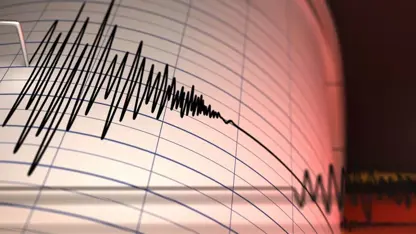 Balıkesir'de endişelendiren deprem!