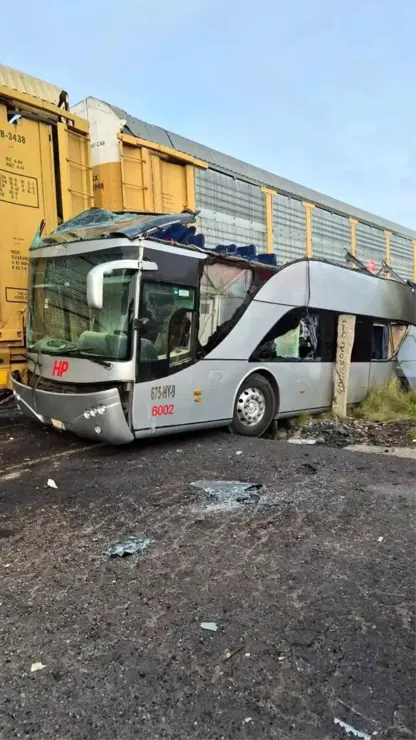 Trên û otobus li hev ketin: 8 kes mirin û 45 kes birîndar bûn