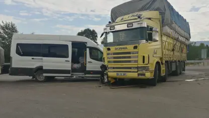Li Nîksarê karkerên demsale qeza kirin: 8 birîndar