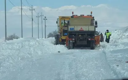 Berfa zêde li Kurdistanê: Geştyar asê man, rêyên gundan hatin girtin