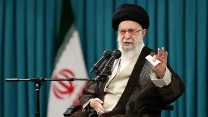 İran’ın dini liderinden ABD’ye uyarı!