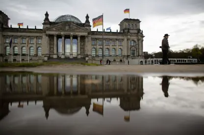 میدیا : ڕەنگە ئاڵمانیا بەهۆی باجەوە کرێی بنکە سەربازییەکانی ئەمریکا زیاد بکات