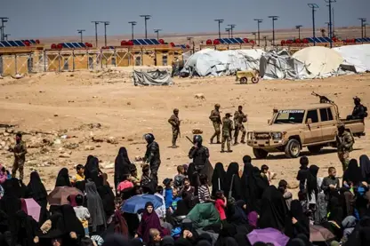 Suriye Ordusu Hol Kampı'na girdi