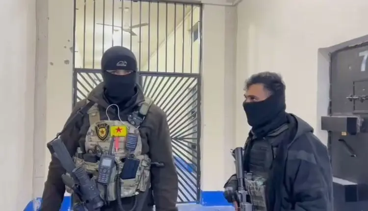 دەرکردنی شەڕڤانانی "هەسەدە" لە زیندانی ئەقتان لە ڕەققە و سوپا ئیدارەکەی وەردەگرێت