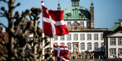 دەسەڵاتدارانی دانیمارک هۆشدارییان دا سەبارەت بە بەکارهێنانی هێدفۆنی بلووتووز و ئەیرپۆد بەهۆی مەترسی گوێگرتن