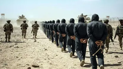 ABD, 150 IŞİD tutuklusunu Suriye’den Irak’a nakletti