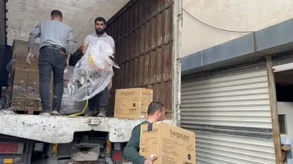 5 kamyonên alîkariyê yên Xaça Sor gihîştin Kobaniyê: Tenê dermanên sivik in