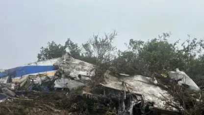 Kolombiya’da yolcu uçağı düştü: 15 kişi hayatını kaybetti