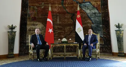 Erdoğan ile Sisi Kahire'de bir araya geldi