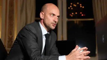 Fransa: IŞİD'i cesur Kürt Peşmergeleri püskürttü