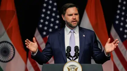 جی دی ڤەنس : دیپلۆماسی لەگەڵ ڕێژیمی ئێران ئاڵۆزە؛ ناتوانی لەگەڵ کەسێك کە بەڕاستی بەرپرسە (خامەنەیی) قسە بكەیت